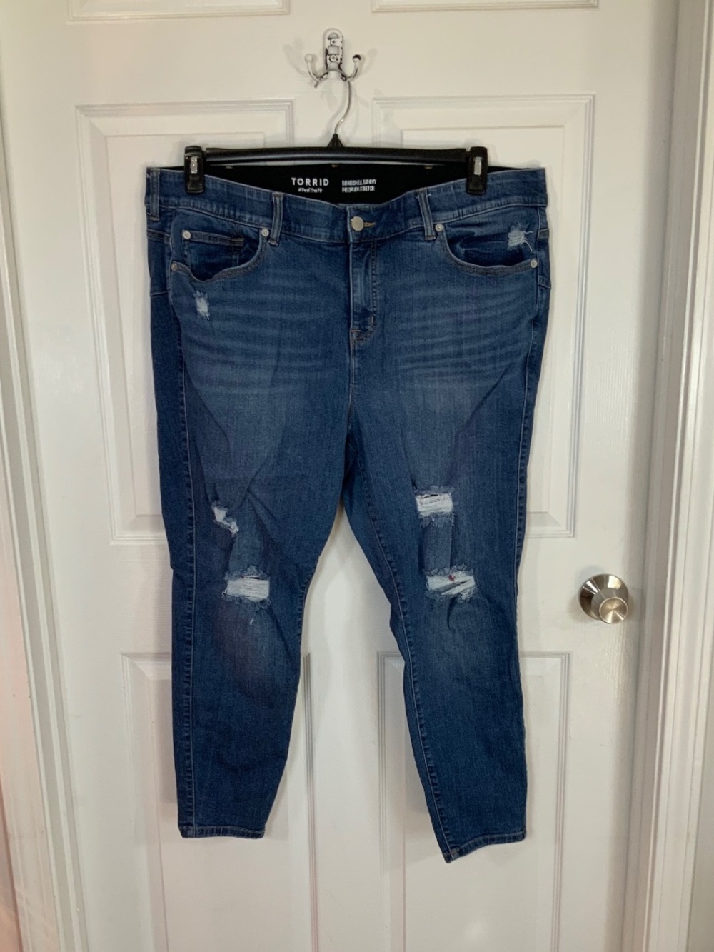Torrid Distressed Skinny Stretch Denim Jeans Size 24